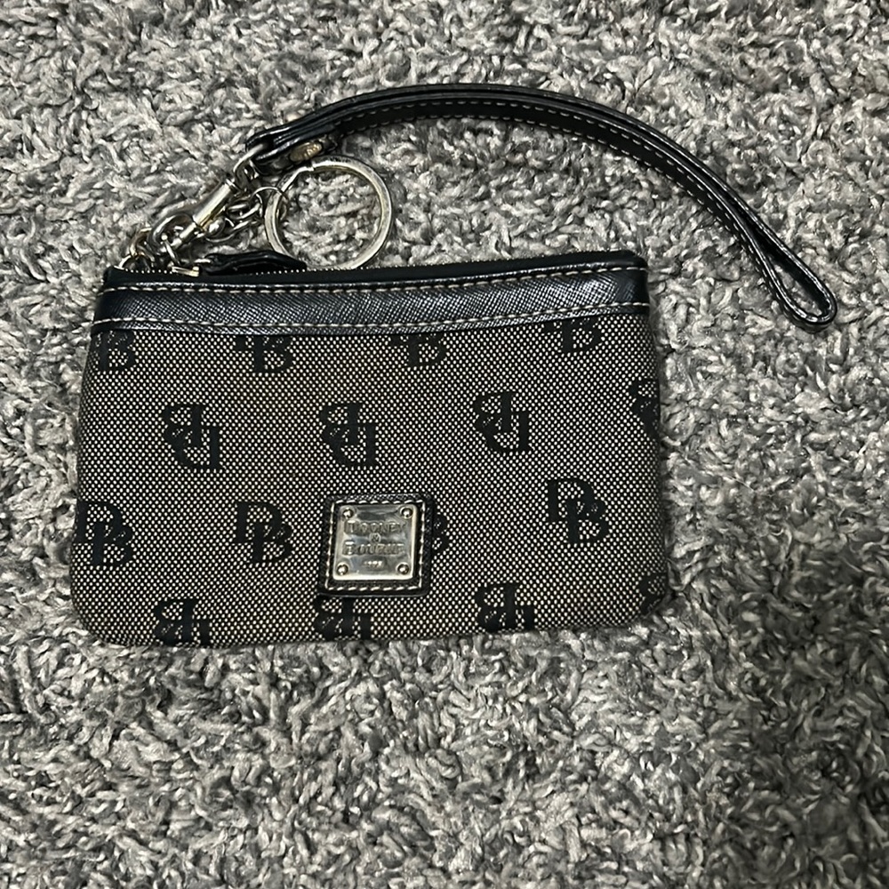 Dooney & Bourke clutch
